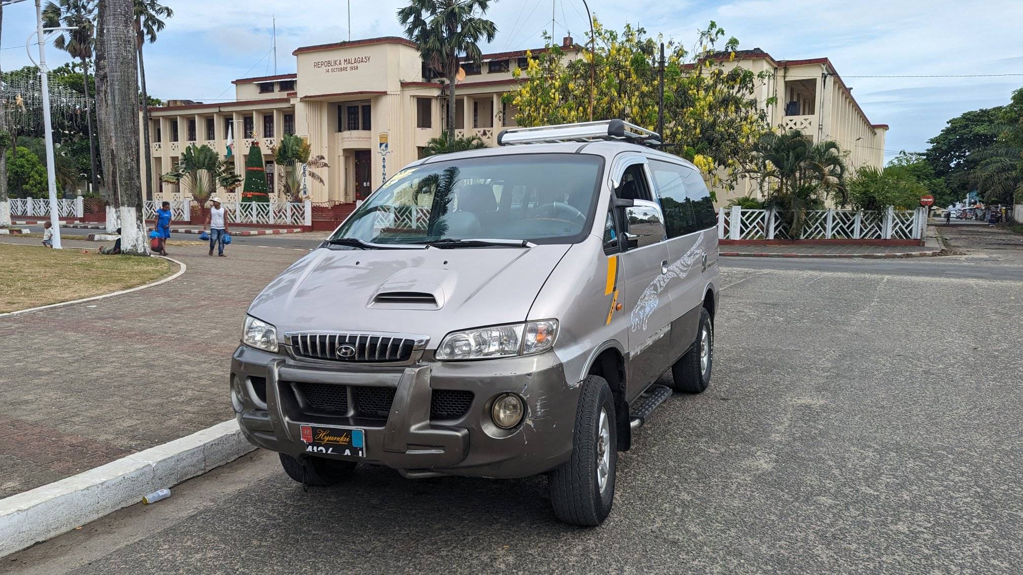 Direction le Nord par la Route Nationale 5, une voie routière